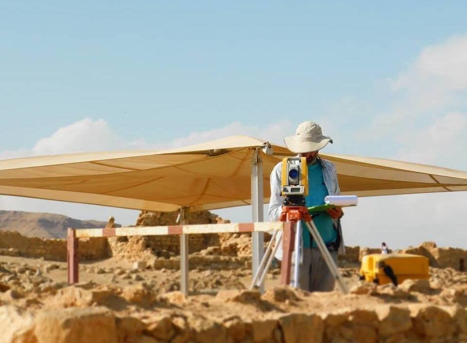 Why Take Your Gap Year After College: Compliment Your Academic Knowledge